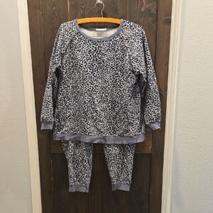 Zenana Outfitters Gray and Black Pajama Set Cozy Knit